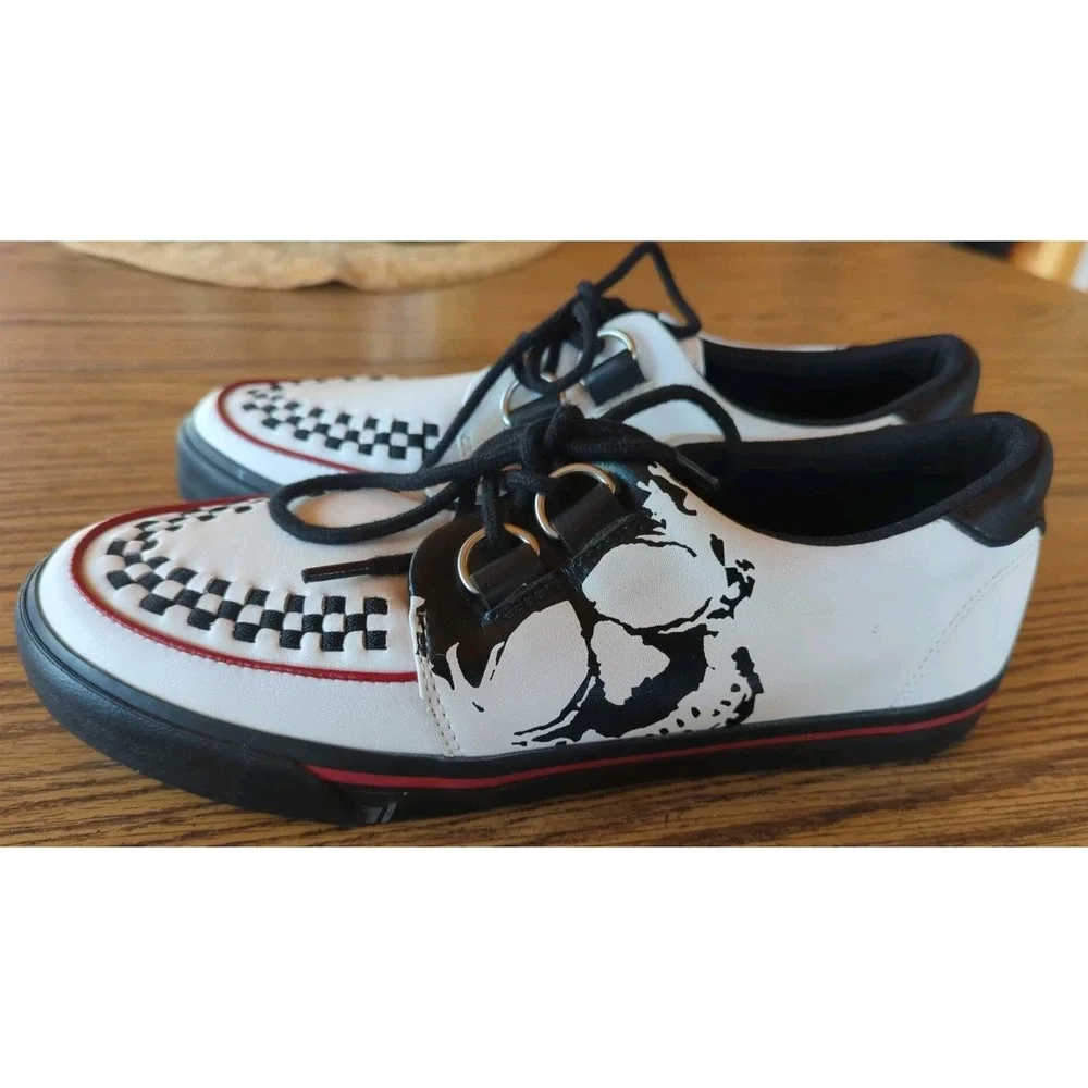 Unisex TUK Creeper Sneaker Men's 7 Women's 9 White‎ Black & Red Trim